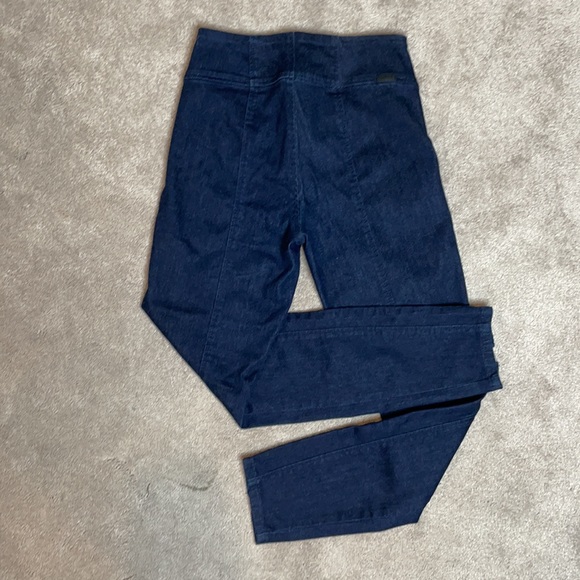 USED - Picture 2 of 2